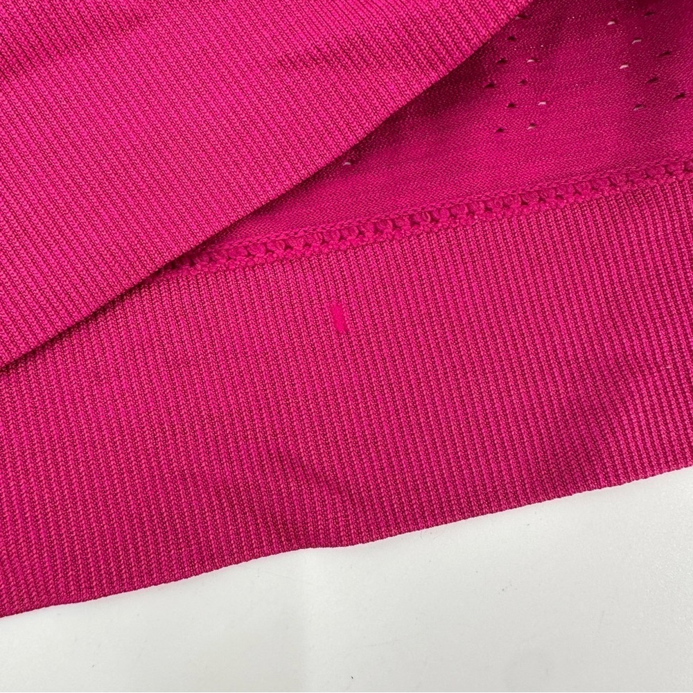 Lululemon Swiftly Breathe Long Sleeve Fletching Lines Ripened Raspberry Size 4 - Picture 3 of 5